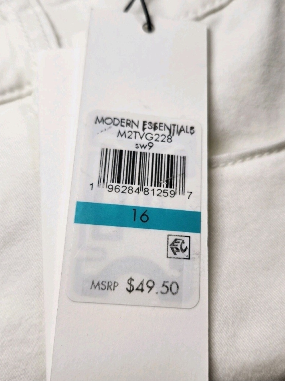 Calvin Klein Womens Plus Size 16  White Denim Shorts Modern Essentials NWT 03 - Picture 11 of 11